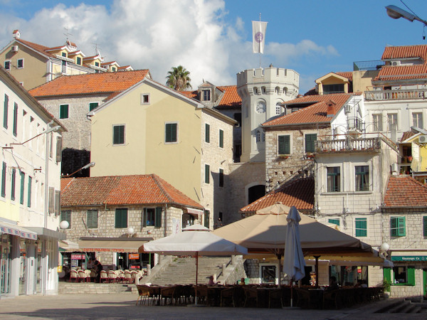 Belavista Square