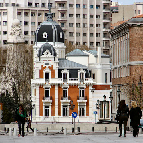 Mystert Building