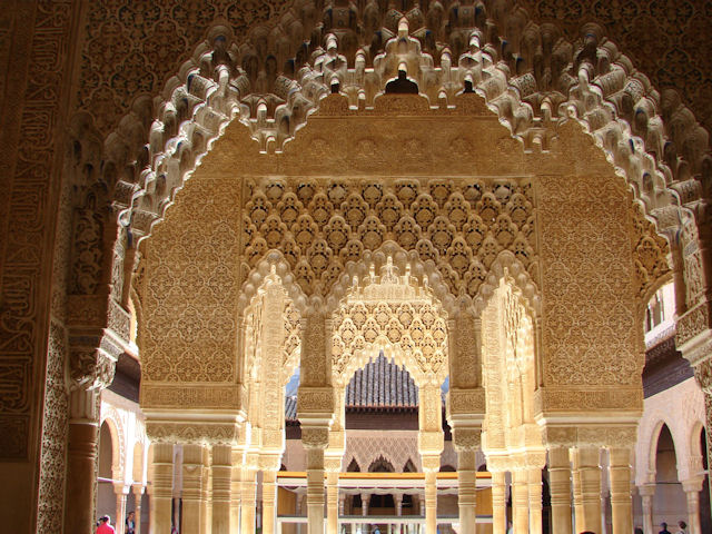 Patio de los Leones - Sala de los Reyes