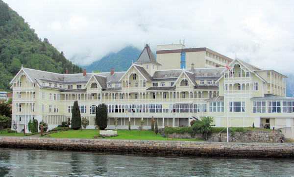 Kviknes Hotel