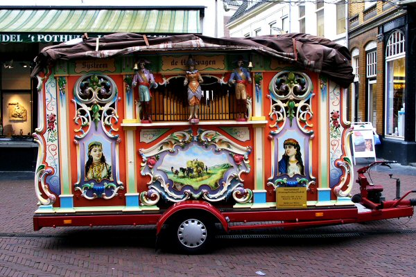 Hurdy-gurdy in Zutphen