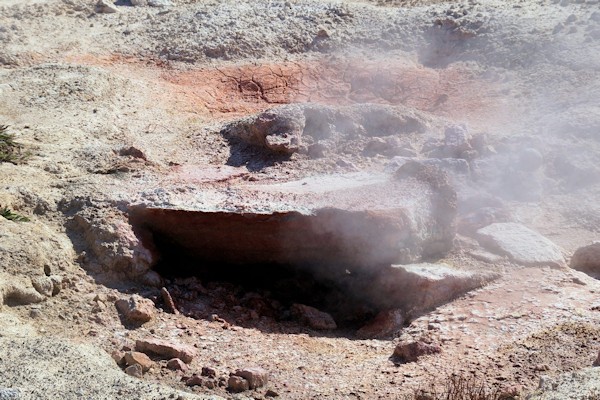 Fumerole