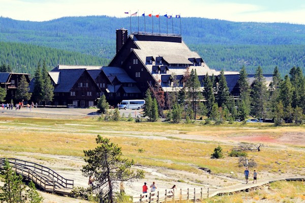 Old Faithful Lodge