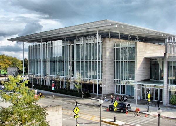 Modern Wing by Renzo Piano